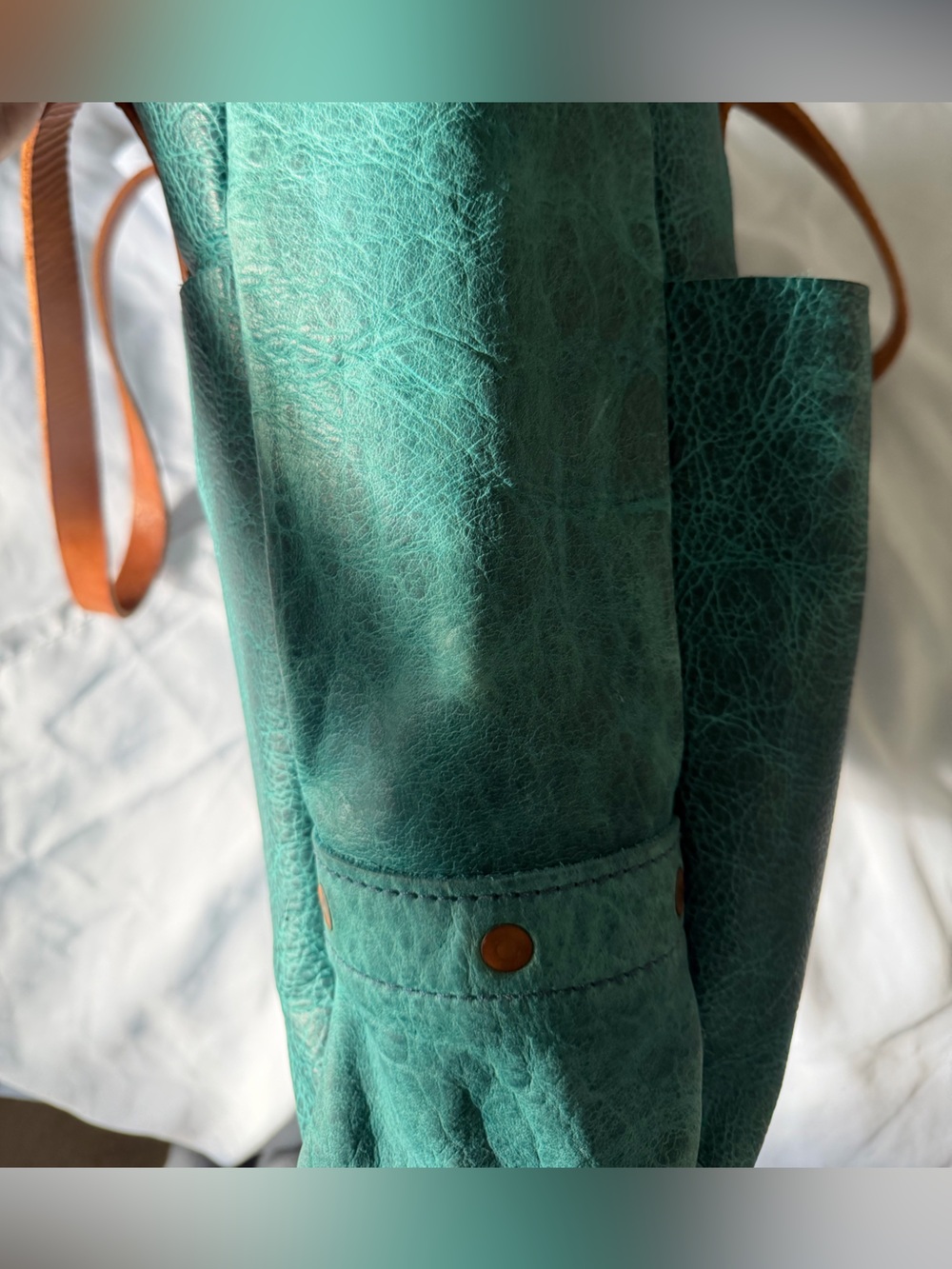 KMM and Co Carryall Tote in petrol blue bison - Picture 6 of 16